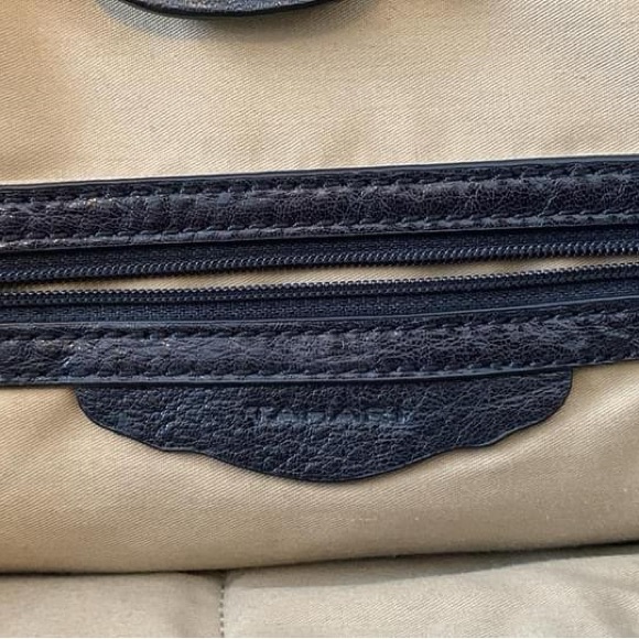 Black Leather Elie Tahari Handbag - Picture 4 of 5